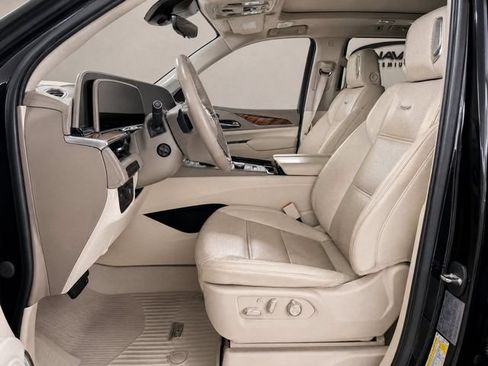 Used 2022 Cadillac Escalade Sport Platinum RWD image 12