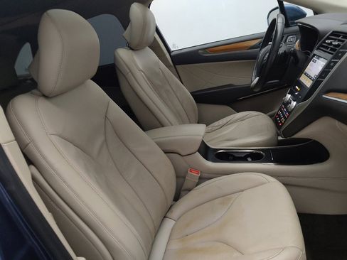 Used 2018 Lincoln MKC Select w/ Select Plus Package image 21