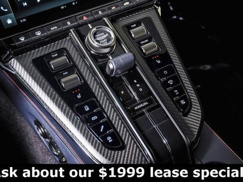 Used 2025 Aston Martin V8 Vantage Coupe image 27