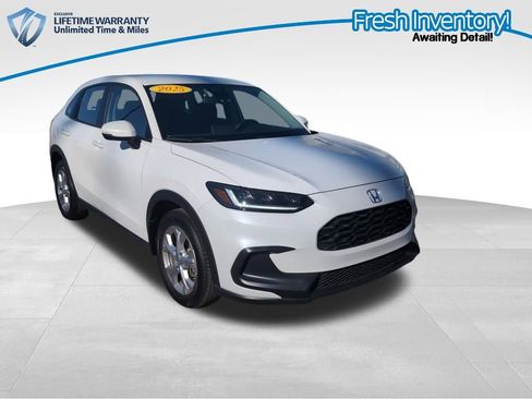 Used 2025 Honda HR-V LX image 1
