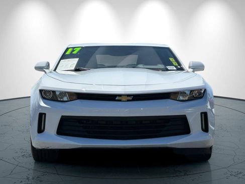 Used 2017 Chevrolet Camaro LT RWD image 9