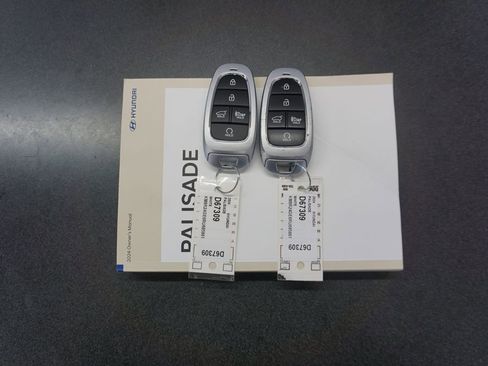 Used 2024 Hyundai Palisade SEL FWD image 19