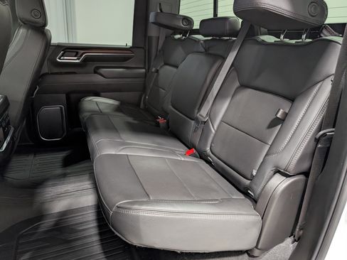 Used 2024 GMC Sierra 3500 Denali w/ Denali Reserve Package image 21