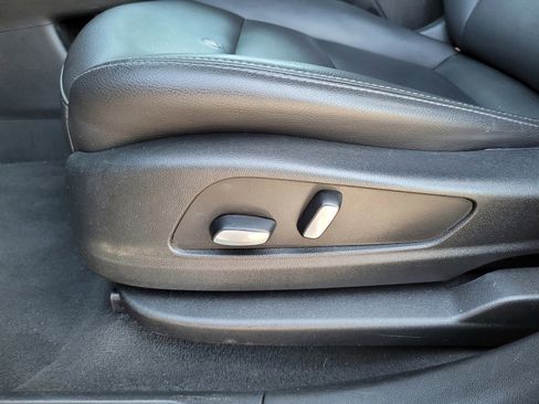 Used 2020 Cadillac XT5 Luxury image 11