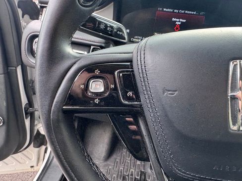 Used 2023 Lincoln Aviator AWD w/ Elements Package image 16