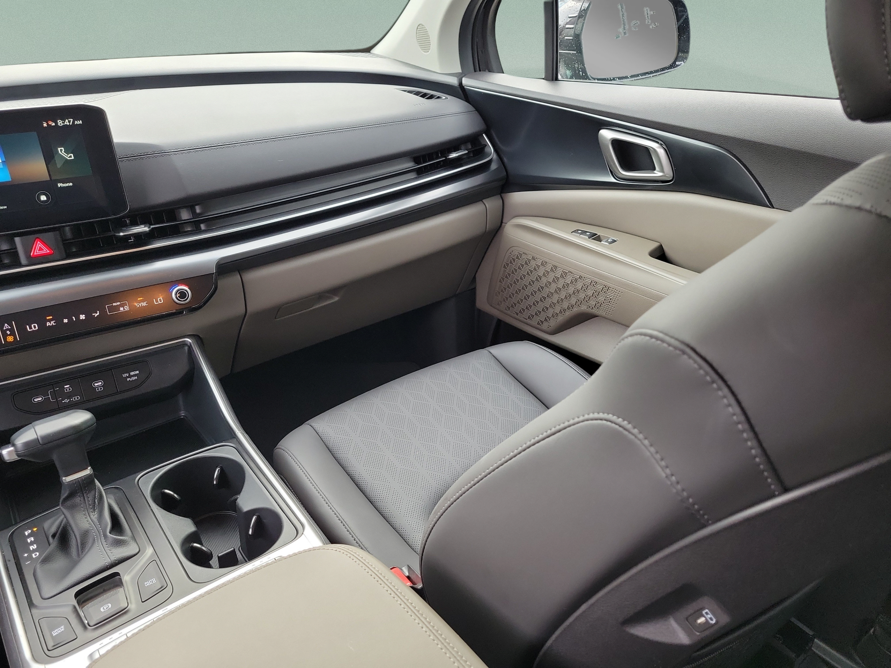 Certified 2026 Kia Carnival FWD image 11