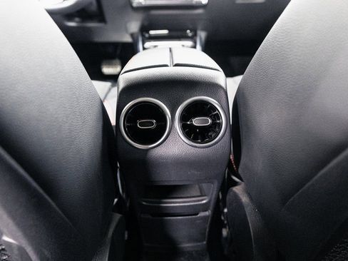 Certified 2022 Mercedes-Benz GLB 250 GLB 250 image 26