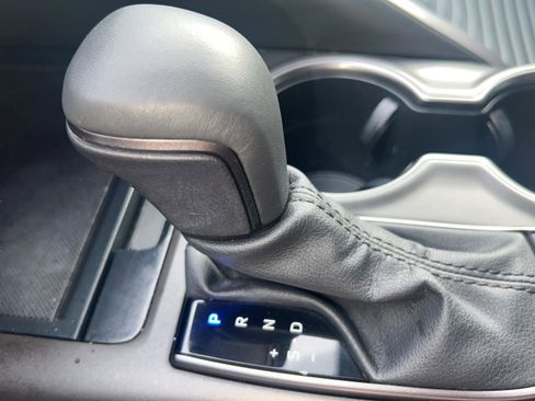 Used 2023 Toyota Camry SE image 17