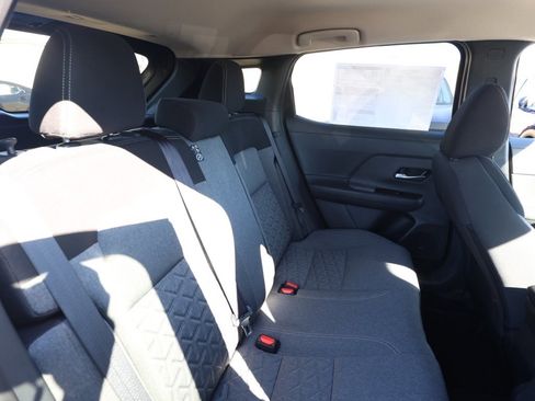 New 2026 Nissan Kicks SV image 18