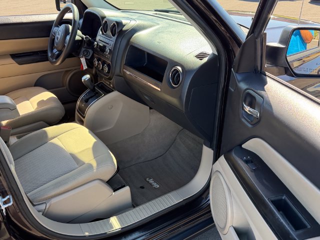 Used 2014 Jeep Patriot Sport w/ Power Value Group FWD image 24