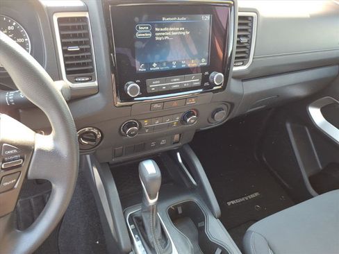 Used 2023 Nissan Frontier SV image 34