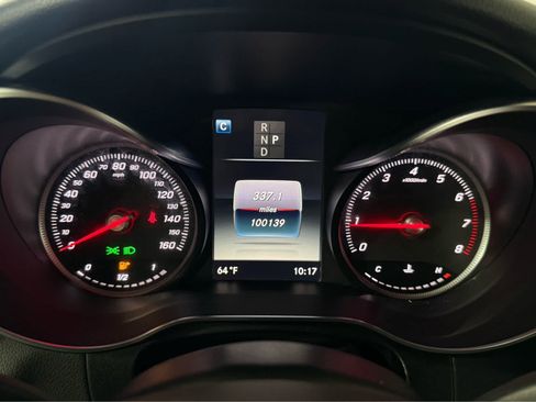 Used 2018 Mercedes-Benz GLC 300 4MATIC image 25