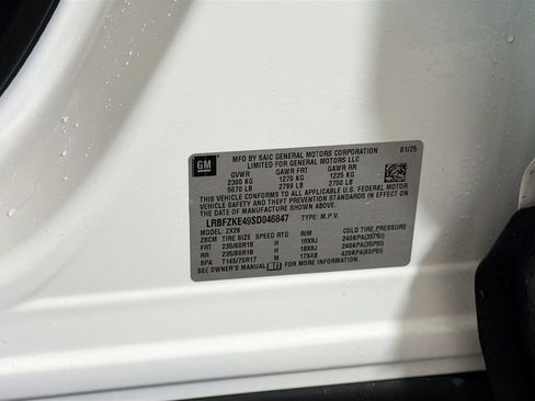 Used 2025 Buick Envision Preferred AWD/4WD image 34