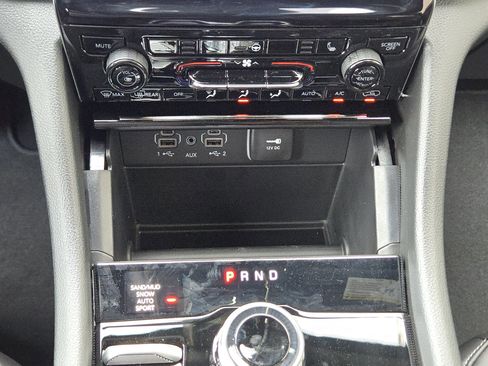 New 2025 Jeep Grand Cherokee Limited w/ Trailer Tow Package image 16