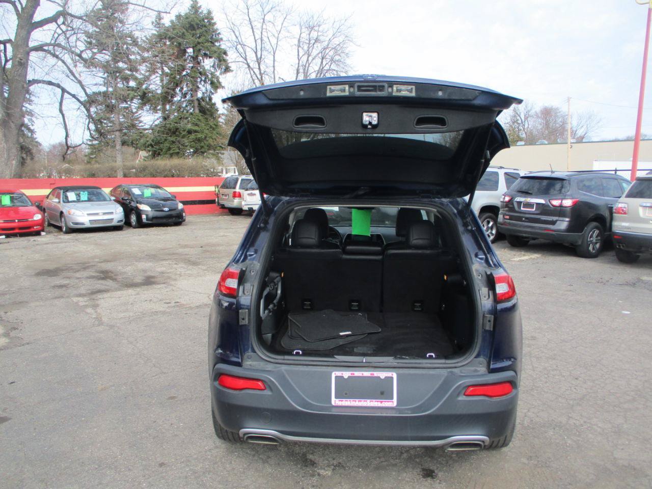 Used 2015 Jeep Cherokee Limited AWD/4WD image 6