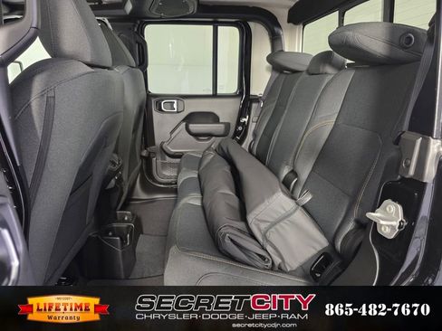 New 2025 Jeep Gladiator Sport AWD/4WD image 27