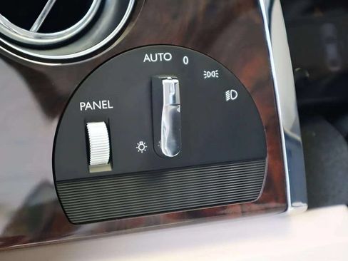 Used 2016 Rolls-Royce Wraith RWD image 10
