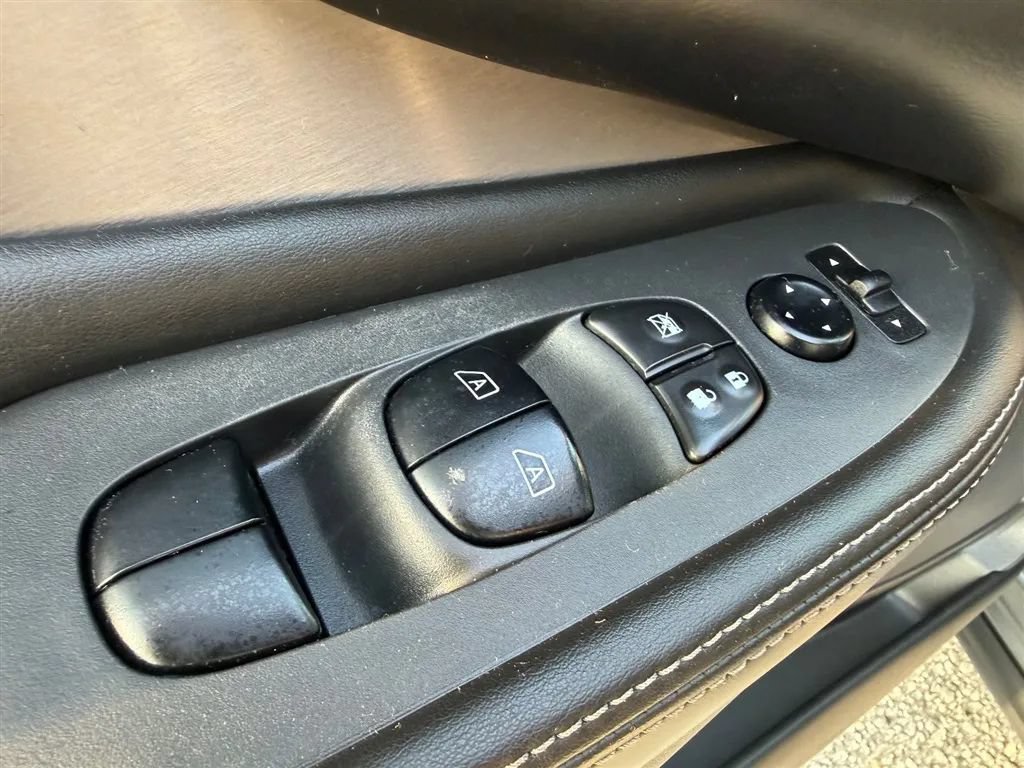 Used 2020 Nissan Murano SV FWD image 32