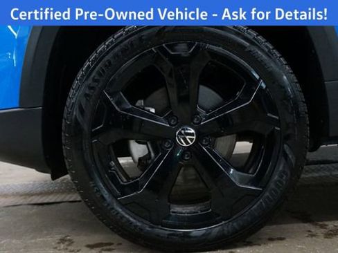 Certified 2025 Volkswagen Taos SE AWD/4WD image 76