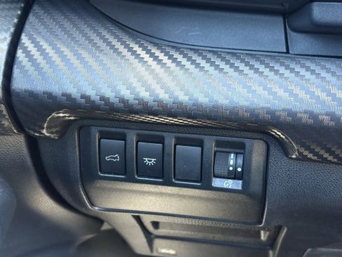 Used 2024 Subaru Ascent Premium w/ Convenience Package image 17