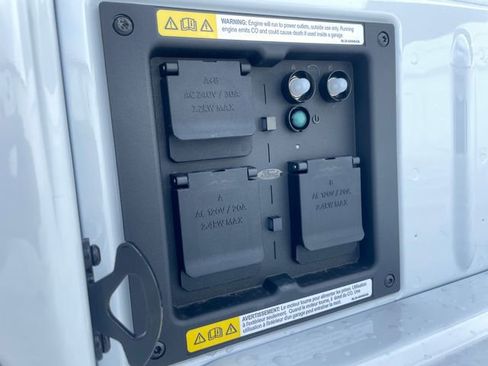 New 2025 Ford F150 Lariat w/ Equipment Group 501A Mid image 19