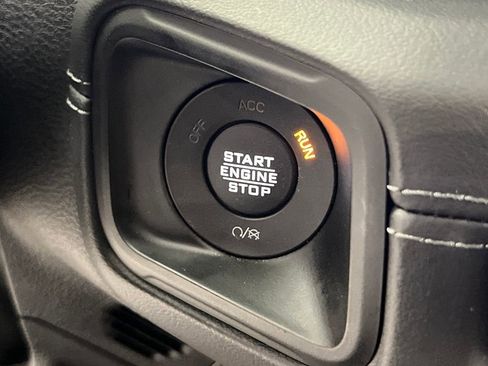 Used 2025 Jeep Wrangler Unlimited Sahara image 42