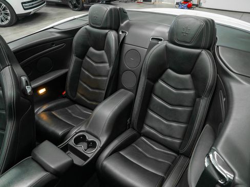Used 2016 Maserati GranTurismo Sport RWD image 15
