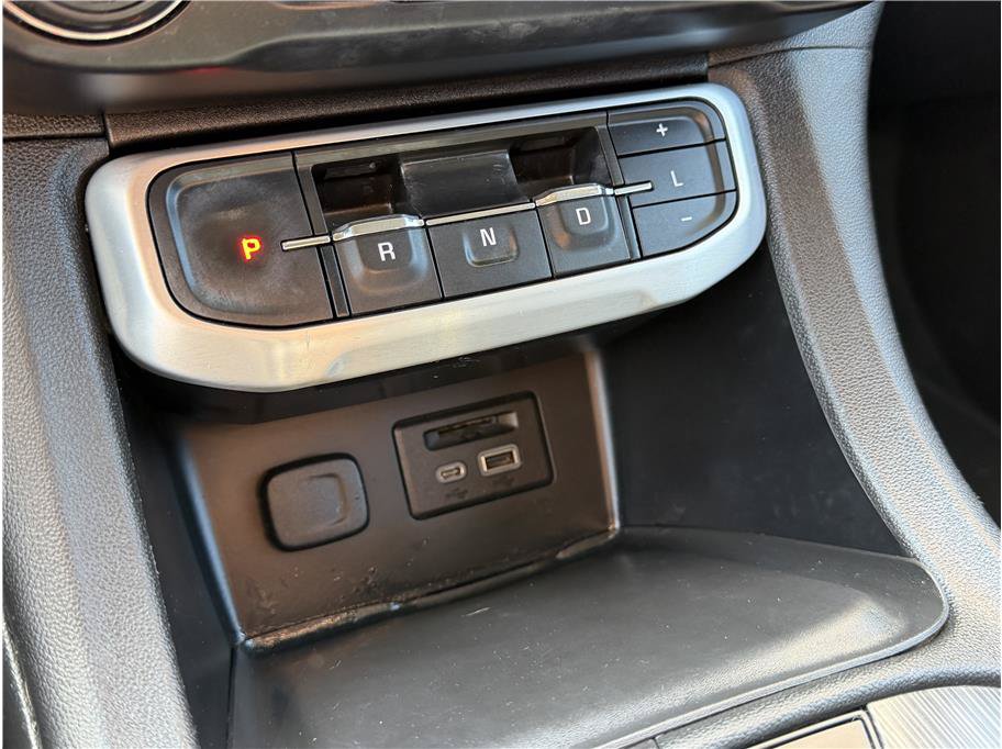 Used 2020 GMC Acadia SLT w/ Driver Alert Package II FWD image 21