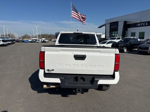 Used 2024 Toyota Tacoma TRD Off-Road AWD/4WD image 4