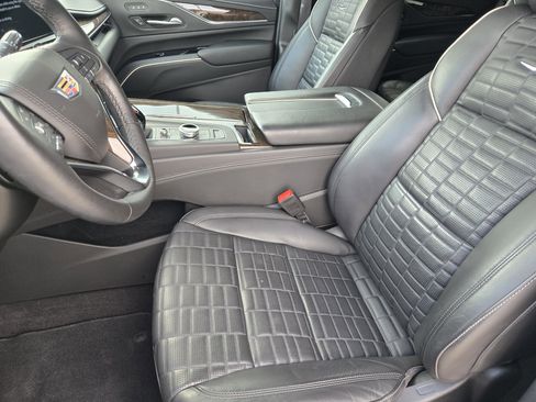 Used 2024 Cadillac Escalade Sport Platinum image 16