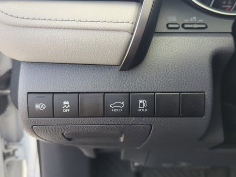 Used 2022 Toyota Camry LE image 14