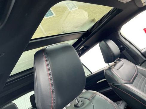 Used 2025 Ford Explorer ST-Line w/ ST-Line Street Pack image 44