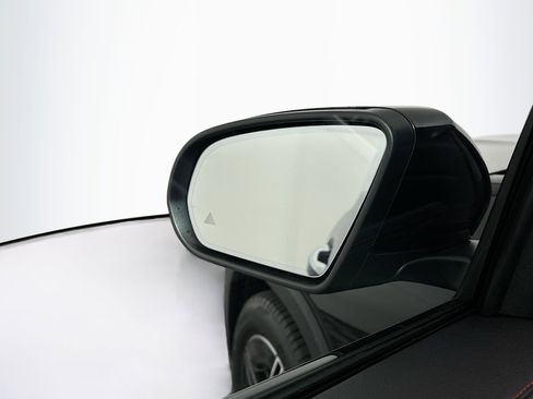 Used 2024 Mercedes-Benz EQB 250+ image 16