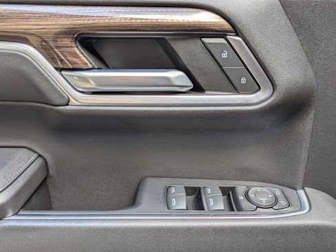 Used 2022 Chevrolet Silverado 1500 LT image 15