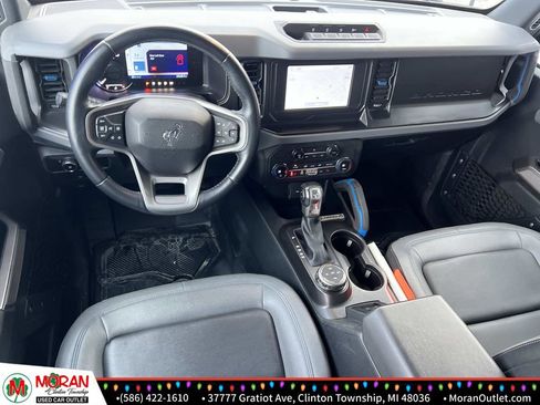 Used 2023 Ford Bronco Black Diamond w/ Sasquatch Package image 13