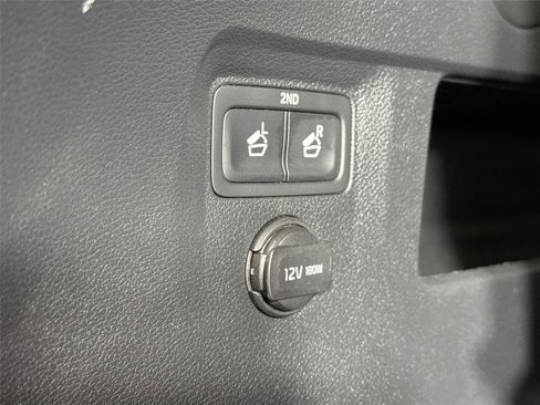 Used 2023 Kia Telluride LX FWD image 35