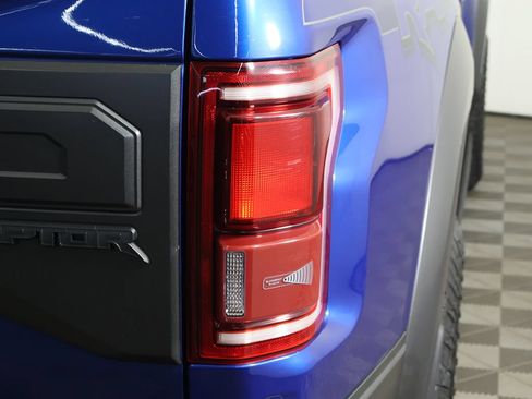 Used 2017 Ford F150 Raptor w/ Equipment Group 802A Luxury AWD/4WD image 17
