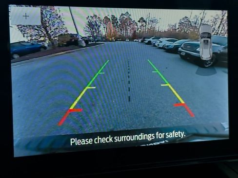 Used 2022 Ford Explorer XLT w/ Equipment Group 202A image 14