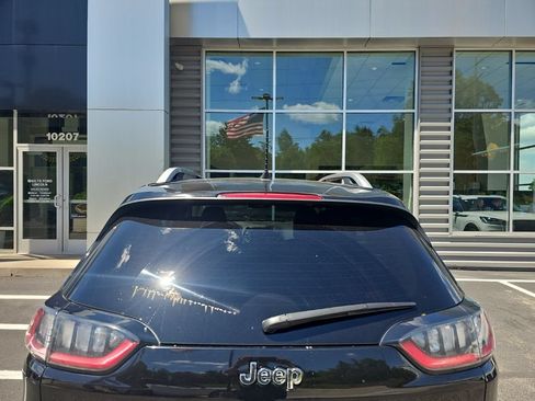 Used 2019 Jeep Cherokee Limited w/ Luxury Group AWD/4WD image 7