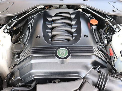 Used 2004 Jaguar XJ8 RWD image 29