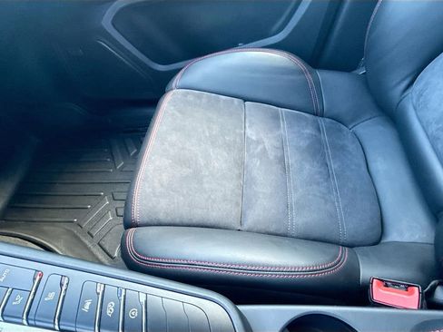 Used 2021 Porsche Macan GTS w/ Sport Chrono Package image 18