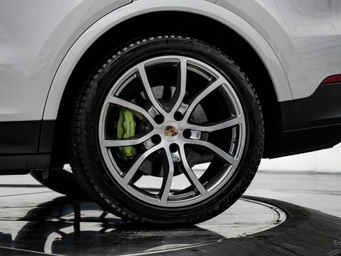 Used 2023 Porsche Cayenne image 85