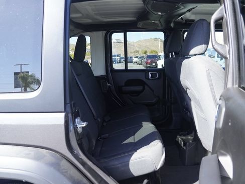 Used 2025 Jeep Wrangler Unlimited Sport AWD/4WD image 29