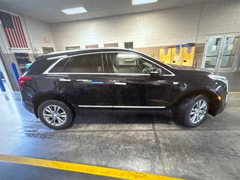 Used 2021 Cadillac XT5 Premium Luxury FWD image 8