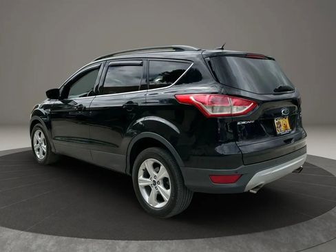 Used 2016 Ford Escape SE w/ Equipment Group 201A image 5