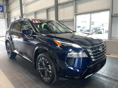Used 2025 Nissan Rogue Platinum w/ Tech Package