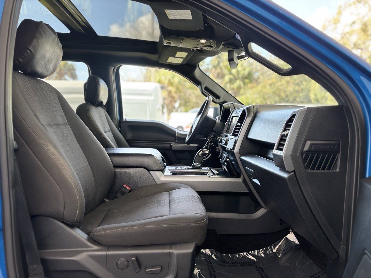 Used 2019 Ford F150 XLT w/ Equipment Group 302A Luxury AWD/4WD image 26