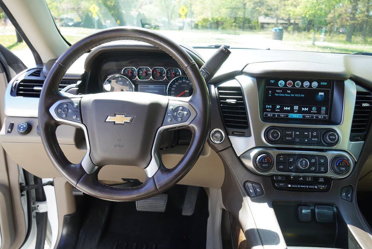 Used 2019 Chevrolet Suburban LT AWD/4WD image 19