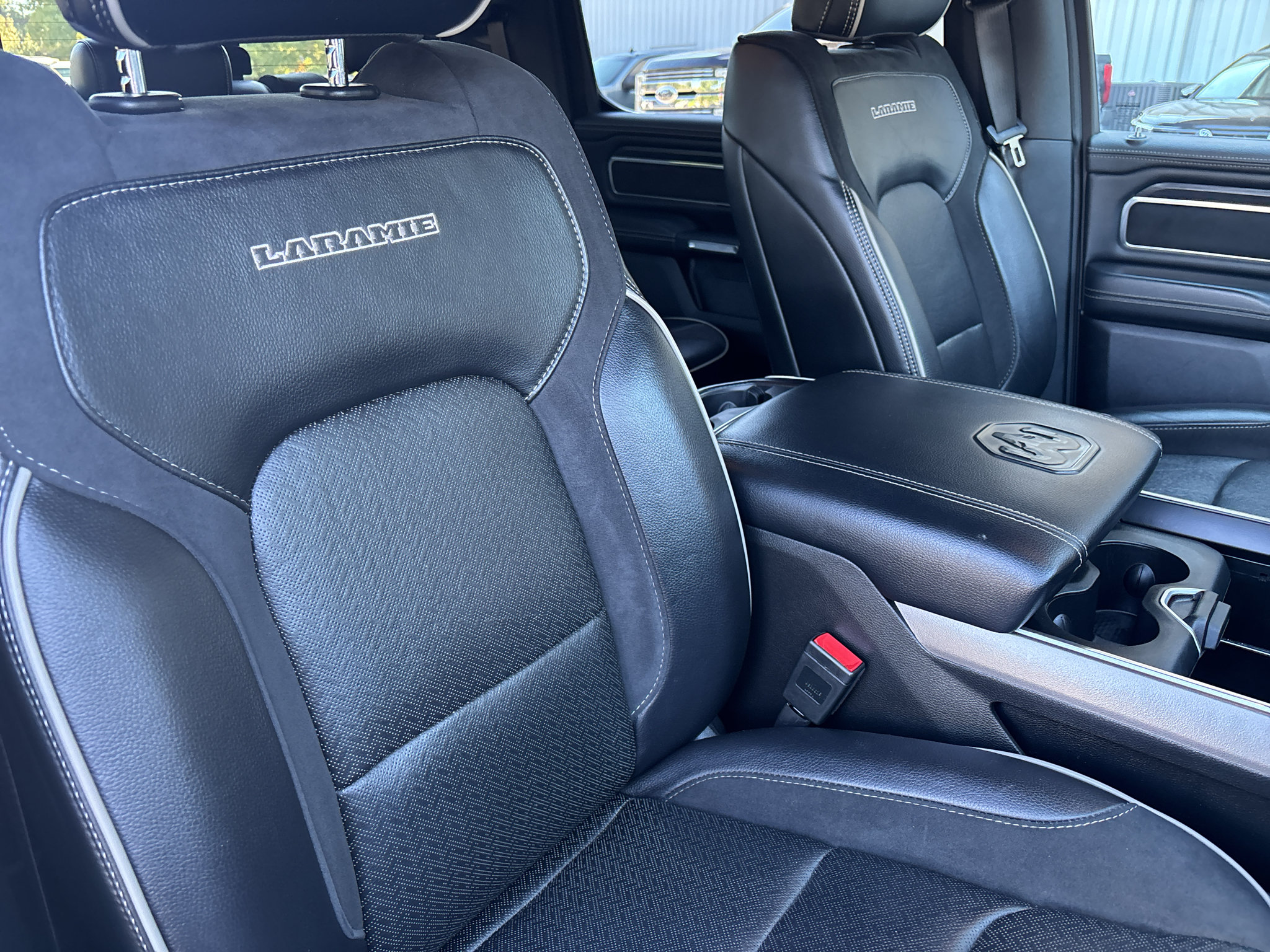 Used 2023 RAM 1500 Laramie AWD/4WD image 12