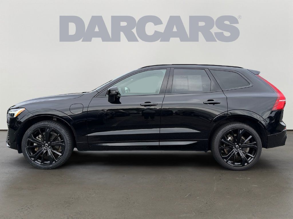 Certified 2024 Volvo XC60 T8 Ultimate AWD/4WD image 4
